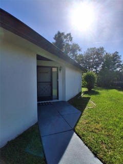 /international/us/8-lago-vista-place-palm-coast-fl-110101320574/