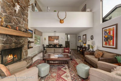 /international/us/3451-mccollister-drive-teton-village-wy-110108690833/