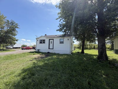 /international/us/1061-w-goodenow-road-beecher-il-110110387361/