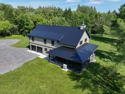 /international/us/109-southwick-road-champlain-ny-110101210788/