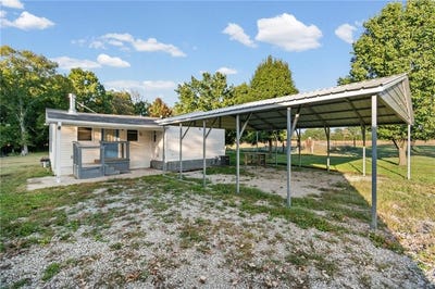 /international/us/24071-iguana-road-brookfield-mo-110120556325/