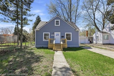 /international/us/33451-brown-street-garden-city-mi-110107570343/
