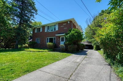 /international/us/16684-libby-road-maple-heights-oh-110108612879/