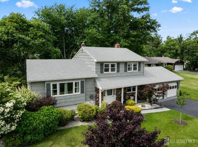 /international/us/6-eileen-court-east-brunswick-nj-110108408388/