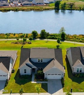 /international/us/185-whirlaway-street-clayton-nc-110108300496/