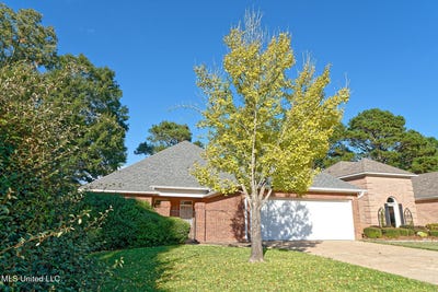 /international/us/902-oak-trail-canton-ms-110103272786/
