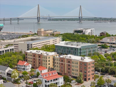 /international/us/33-calhoun-street-charleston-sc-110107655055/