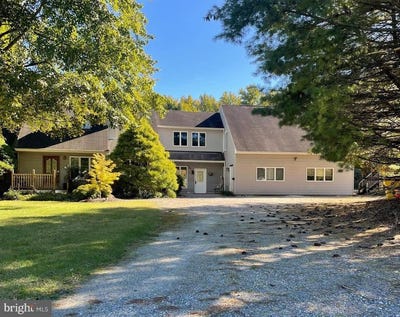 /international/us/8309-richardson-nursery-road-millersville-md-110107419503/