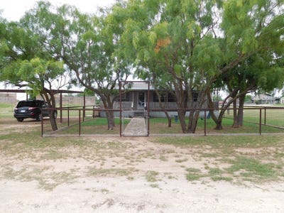 /international/us/205-3rd-st-talpa-tx-110100256002/