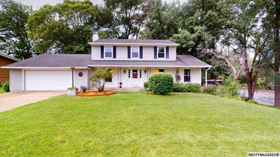 /international/us/104-n-illinois-mason-city-ia-110098252886/