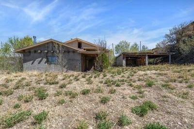 /international/us/137-county-rd-83-cordova-nm-110106930251/