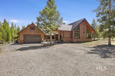 /international/us/65-goat-creek-way-stanley-id-110108035076/