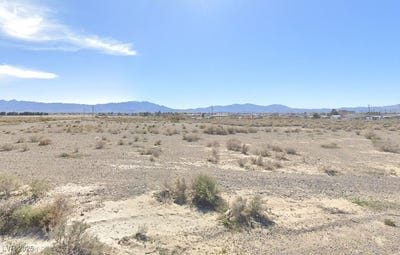/international/us/930-s-apache-street-pahrump-nv-110101941233/
