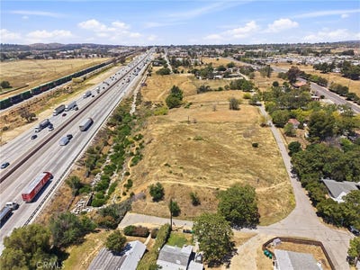 /international/us/5242-c-street-banning-ca-110097837032/