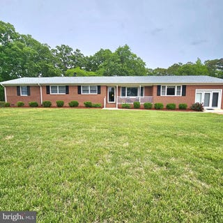 /international/us/20098-piney-point-road-callaway-md-110107847872/