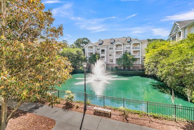 /international/us/2244-ashley-crossing-drive-charleston-sc-110108587330/
