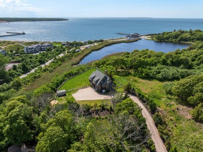 /international/us/15-edgemere-street-montauk-ny-110107226662/