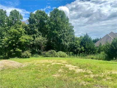 /international/us/sprucewood-court-archdale-nc-110101595305/