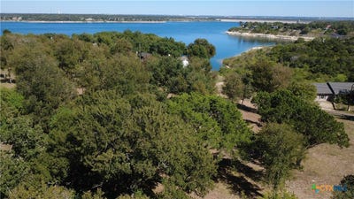 /international/us/smoke-signal-road-lot-4-belton-tx-110120530126/