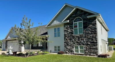 /international/us/w7320-kristen-drive-pardeeville-wi-110094680395/