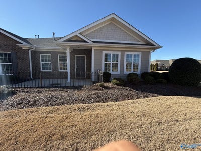 /international/us/14-moore-farm-circle-nw-huntsville-al-110100243474/