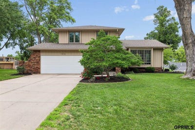 /international/us/13116-old-cherry-road-omaha-ne-110108586898/