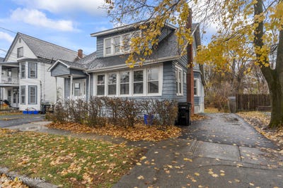 /international/us/6-blakeley-ct-troy-ny-110106986738/