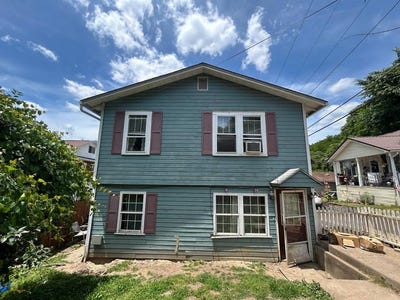 /international/us/116-morgan-street-logan-wv-110108606331/