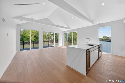 /international/us/253-riverside-avenue-westport-ct-110108279161/