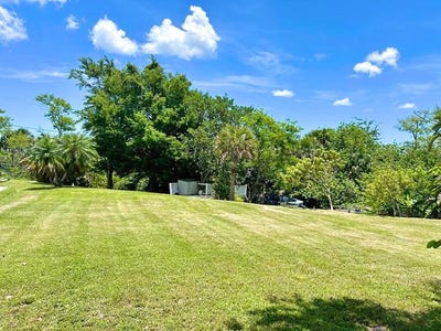 /international/us/823-yacht-club-moore-haven-fl-110100348913/