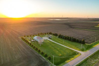 /international/us/4882-c-avenue-marcus-ia-110107456623/