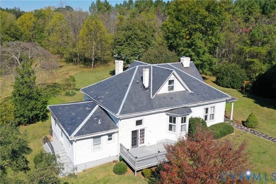 /international/us/6452-w-river-road-columbia-va-110120655235/
