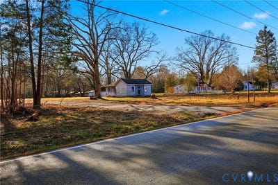 /international/us/1675-meadow-road-sandston-va-110104326337/