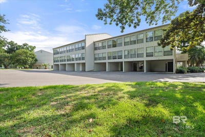 /international/us/710-s-mobile-street-fairhope-al-110100763886/