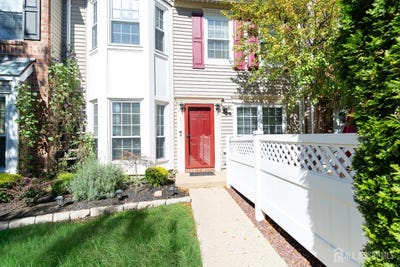 /international/us/130-albury-way-north-brunswick-nj-110120499999/