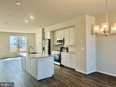 /international/us/7863-harlow-circle-spotsylvania-va-110100069692/