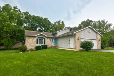 /international/us/309-redman-way-sw-poplar-grove-il-110100993857/