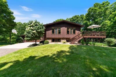 /international/us/3069-lismore-rd-duluth-mn-110100940492/