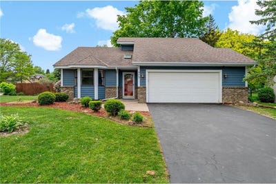 /international/us/979-pointe-way-eagan-mn-110108339561/