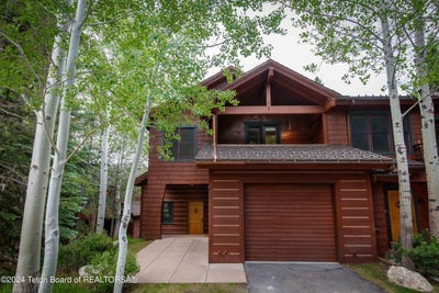 /international/us/3723-w-michael-teton-village-wy-110102796114/
