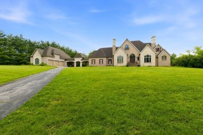 /international/us/22-timberwood-drive-simpsonville-ky-110108347123/