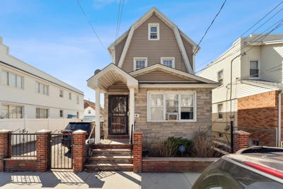 /international/us/103-18-103rd-street-ozone-park-ny-110097694974/