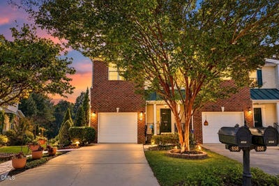 /international/us/858-saratoga-drive-durham-nc-110120576363/