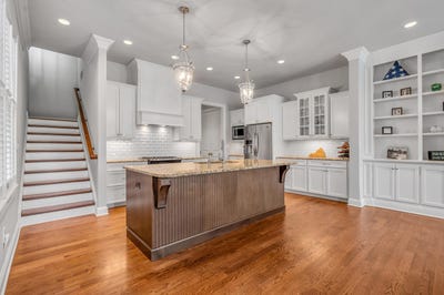 /international/us/3422-country-club-drive-lexington-ky-110097643545/