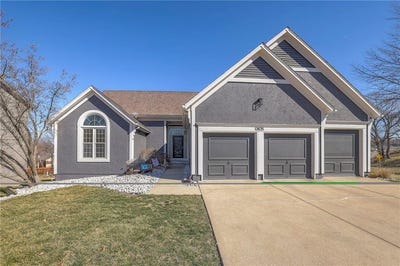 /international/us/13835-craig-street-overland-park-ks-110102103006/