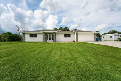 /international/us/1037-caloosahatchee-drive-moore-haven-fl-110101466099/