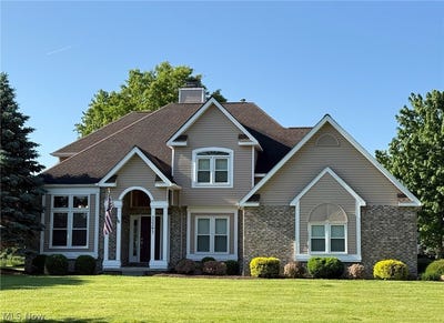 /international/us/32291-country-club-drive-avon-lake-oh-110108549413/