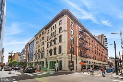 /international/us/105-s-12th-street-philadelphia-pa-110108639100/