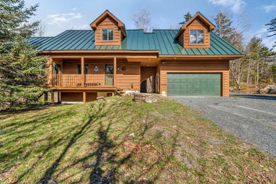 /international/us/2020-brook-falls-road-carrabassett-valley-me-110107819182/