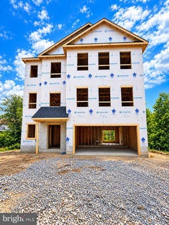 /international/us/1235-spruce-avenue-shady-side-md-110110238880/
